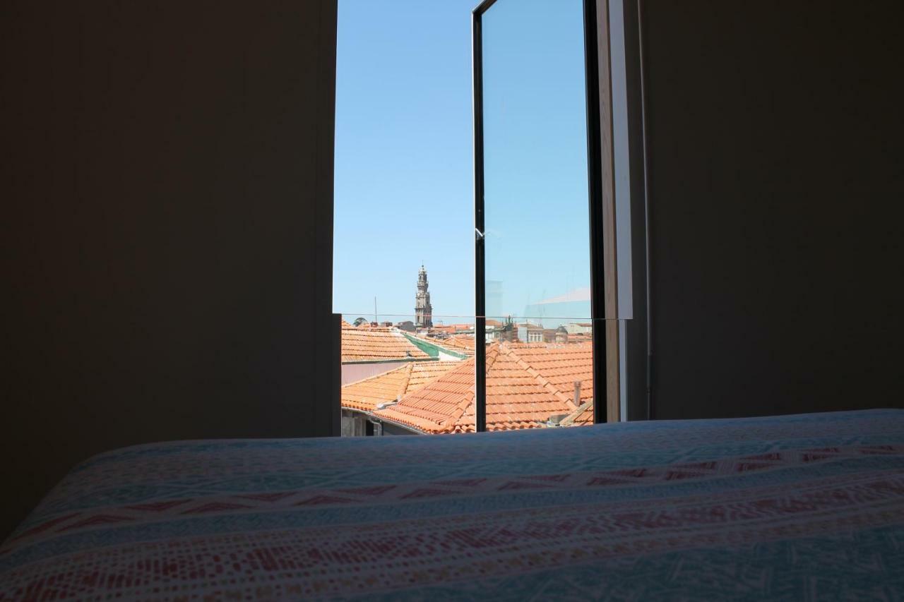 Amazing Penthouse Apartment In Historic Porto Luaran gambar