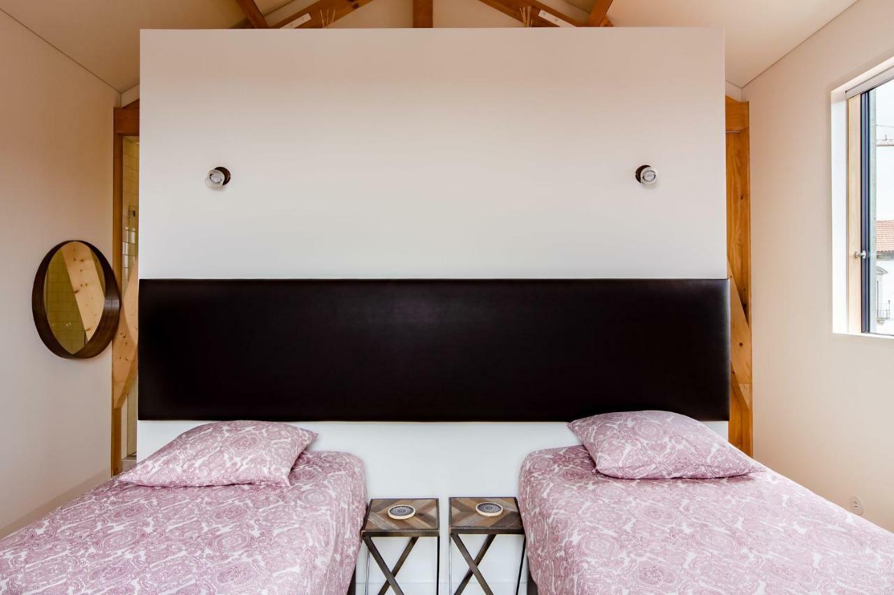 Amazing Penthouse Apartment In Historic Porto Luaran gambar
