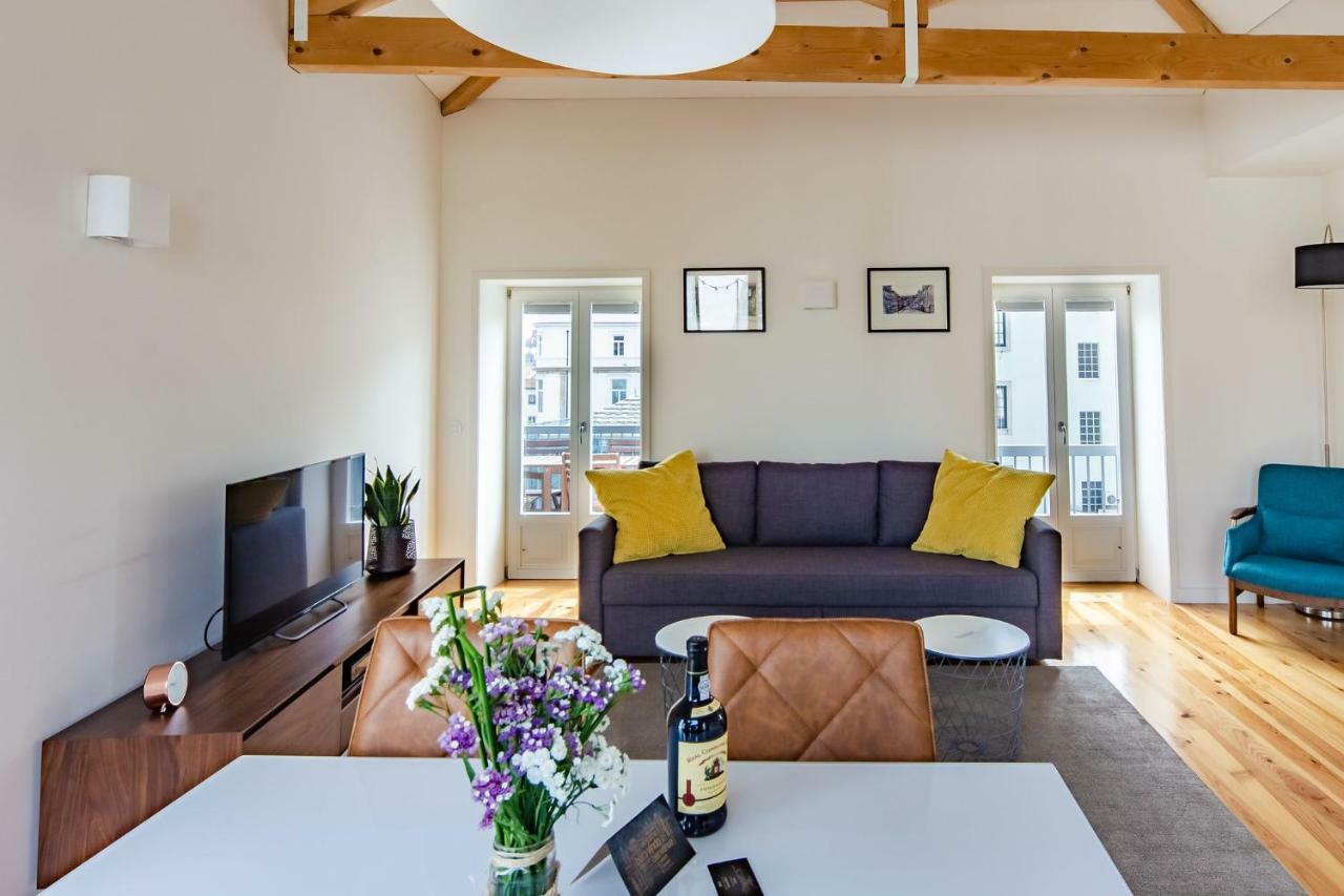 Amazing Penthouse Apartment In Historic Porto Luaran gambar